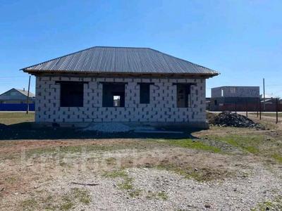 Продажа домов и дачи в Акмолинской обл.: Отдельный дом · 4 комнаты · 140 м² · 10 сот., Абирова 49 за 11.5 млн 〒 Отдельный дом · 4 комнаты · 140 м² · 10 сот., Абирова 49 за 11.5 млн 〒 в Софиевке