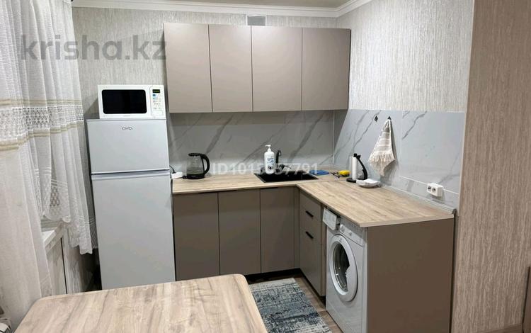 2 бөлме · 45 м² · 1/5 қабат, Кабанбай Батыра 107, бағасы: 70 000 ₸ в Усть-Каменогорске — фото 2