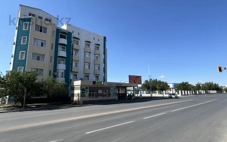 4-бөлмелі пәтер · 140.9 м² · 5/5 қабат, Бухарбай батыр 58 — Шугыла, бағасы: 22 млн ₸ в  — фото 2