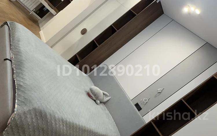 5-бөлмелі пәтер · 165 м² · 3/7 қабат, мкр. Алтын орда 51в, бағасы: 1 млн ₸ в Актобе — фото 2