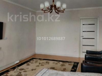 2-бөлмелі пәтер · 75 м² · 9/9 қабат, мкр. Алмагуль, Алмагуль, бағасы: 180 000 ₸ в Атырау