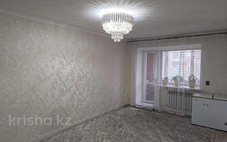 3-бөлмелі пәтер · 55 м² · 3/4 қабат, ул. Ишимская 70, бағасы: 8 млн ₸ в Караганде, Алихана Бокейханова р-н — фото 2