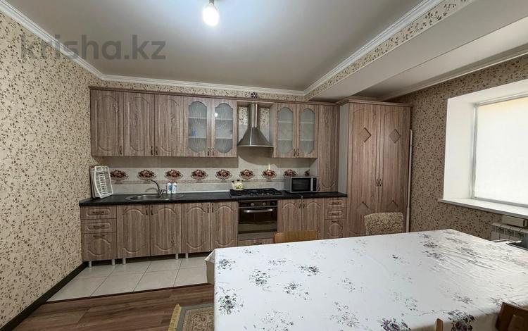 3-бөлмелі пәтер · 120 м² · 5/6 қабат, мкр. Алтын орда 9, бағасы: 250 000 ₸ в Актобе — фото 2