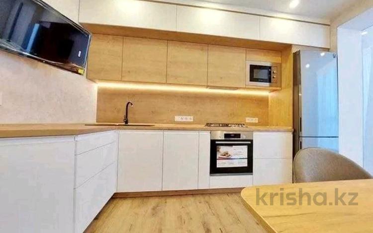 1-комнатная квартира, 50 м², 5/8 этаж помесячно, Розыбакиева 310а