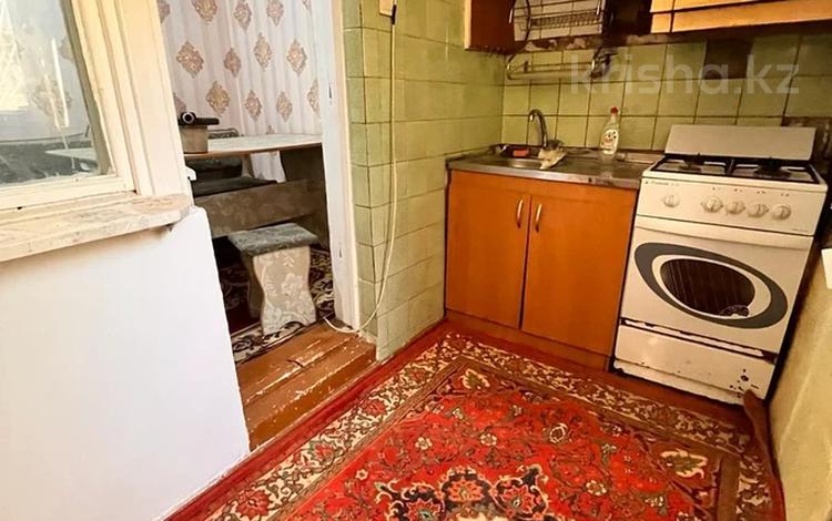 1-комнатная квартира, 36 м², 1/5 этаж, мкр Сайрам — Шаяхметова рядом 65 школа