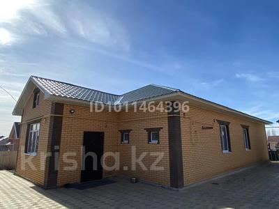 Жеке үй · 4 бөлме · 140 м² · 10 сот., Енилие-Кебек, бағасы: ~ 37.9 млн ₸ в Актобе, жилой массив Акжар-2