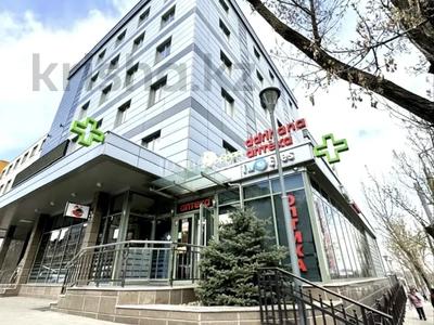 Еркін, кеңселер, дүкендер мен бутиктер, қоғамдық тамақтану орны, сұлулық салондары, ауыл шаруашылығы, монша, қонақ үй және демалыс орындары, медорталықтар мен дәріханалар, білім орталықтары, ойын-сауық · 3300 м², бағасы: 4.2 млрд ₸ в Алматы