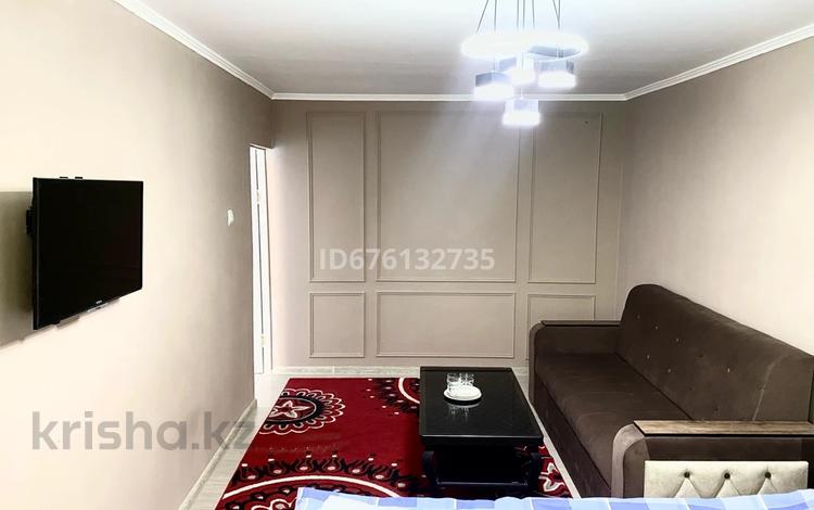 2-комнатная квартира · 48 м² · 1/5 этаж, Айбергенова 1Б — Джангелдина за 12 000 〒 в Шымкенте, Аль-Фарабийский р-н — фото 2