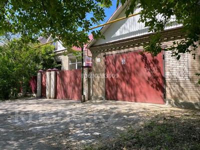 Отдельный дом · 3 комнаты · 223.2 м² · 9 сот., Мустахима-Ихсанова 17 — Покатилова-Неусыпова за 75 млн 〒 в Уральске