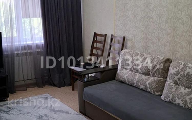 3-комнатная квартира · 69.9 м² · 5/5 этаж, мкр 8 — 21 .27 школы за 18.5 млн ₸ в Актобе — фото 2