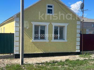 Отдельный дом · 2 комнаты · 92 м² · 10 сот., мкр Кокарна, 13 30 — Рядом со школы за 16.5 млн 〒 в Атырау