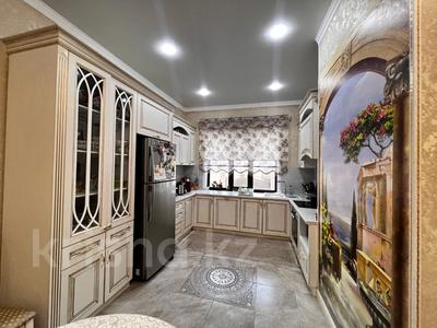 Отдельный дом · 7 комнат · 320 м² · 10 сот., мкр Юго-Восток, ул. Кабжанова 67 за 140 млн 〒 в Караганде, Казыбек би р-н