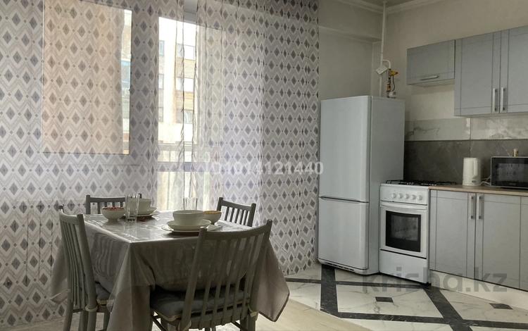 2-бөлмелі пәтер · 43 м² · 7/10 қабат, Сейфуллина 51/2, бағасы: 2 500 ₸ в Алматы, Турксибский р-н — фото 2
