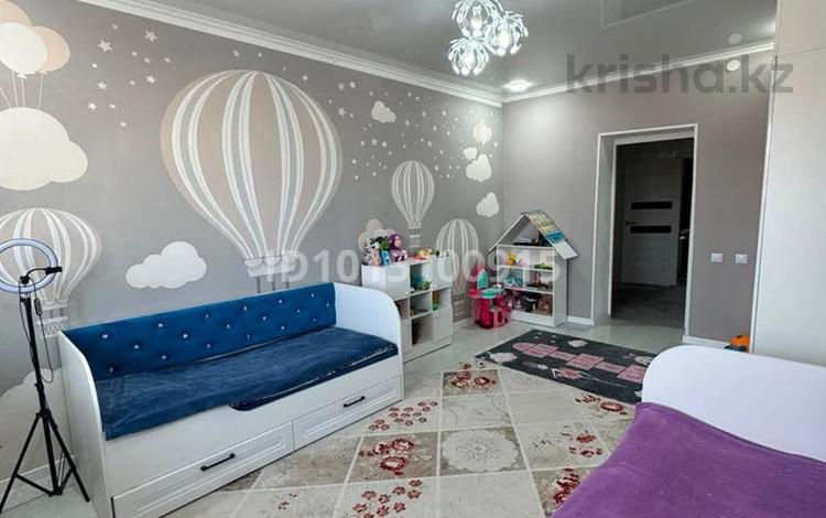 3-комнатная квартира · 80 м², Шаталюка 38 за 24 млн ₸ в Сатпаев — фото 2