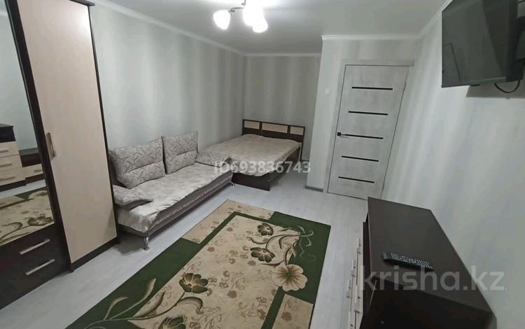1-комнатная квартира, 36 м², 7/9 этаж помесячно, Назарбаева за 120 000 〒 в Кокшетау — фото 2