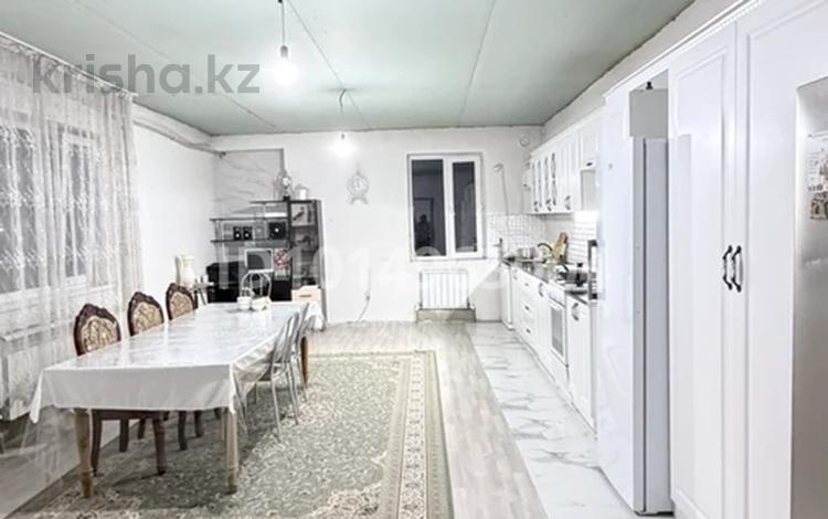 Отдельный дом · 8 комнат · 200 м² · 10 сот., Гоголя 78 — Ескелди би за 25 млн ₸ в Карабулаке — фото 2