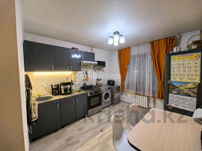 Продажа квартир в Алматы: 2-комнатная квартира · 51.4 м² · 4/5 этаж, мкр Аксай-3Б — Толе би - Яссауи за 34 млн 〒 2-комнатная квартира · 51.4 м² · 4/5 этаж, мкр Аксай-3Б — Толе би - Яссауи за 34 млн 〒 в Алматы, Ауэзовский р-н