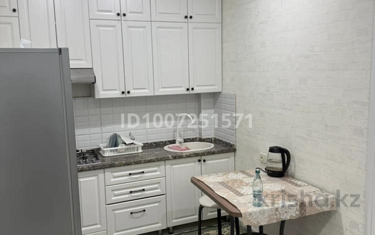 1-бөлмелі пәтер · 40 м² · 2/7 қабат, 34-й мкр 2, бағасы: ~ 12.9 млн ₸ в Актау — фото 2