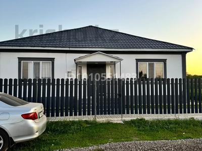Жеке үй · 4 бөлме · 195 м² · 12 жүзд., С/к Кумжол 40 — 70 мектепке қарама қарсы, бағасы: 34 млн ₸ в Актобе, жилой массив Акжар-2