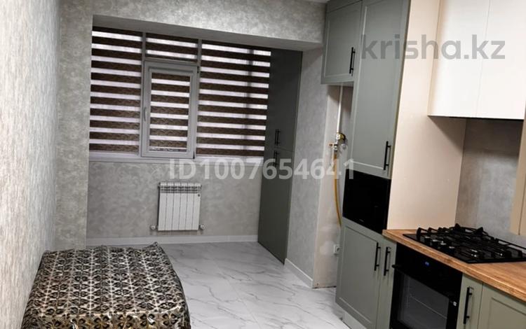 2-комнатная квартира · 61 м² · 3/5 этаж, мкр Строитель 30/2 за 170 000 ₸ в Уральске — фото 2
