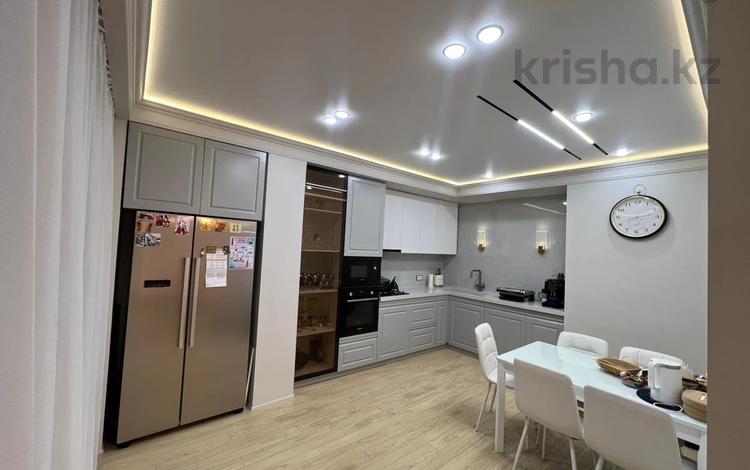 3-комнатная квартира · 120 м², Микрорайон 4 61/1 за 65 млн 〒 в Конаеве — фото 2