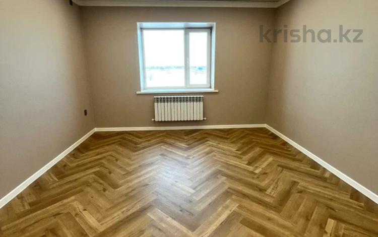 1-бөлмелі пәтер · 55.8 м² · 3/4 қабат, Бисен Жумагалиев, бағасы: 23.5 млн ₸ в Уральске — фото 2