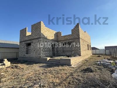 Отдельный дом · 5 комнат · 200 м² · 10 сот., мкр Жулдыз-2, Бисенбай Орынбасаров 81 за 9 млн ₸ в Атырау