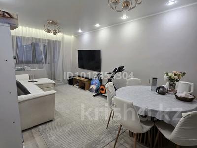3-бөлмелі пәтер · 60 м² · 3/5 қабат, мкр Аксай-2 23 — Толе Би Момышулы, бағасы: 38 млн ₸ в Алматы, Ауэзовский р-н