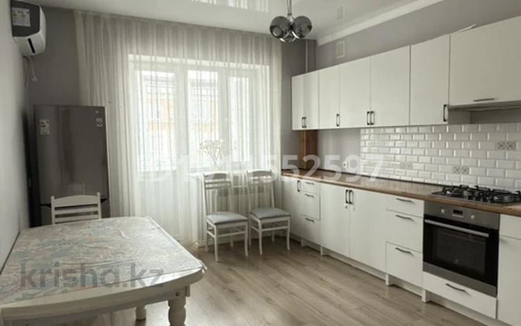2-бөлмелі пәтер · 71 м² · 9/10 қабат, мкр Нурсая, Таумуш Жумагалиев 15, бағасы: 33 млн ₸ в Атырау — фото 2