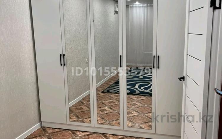 1-комнатная квартира · 43 м² · 4/9 этаж, мкр 4 38 за 120 000 ₸ в Уральске — фото 2