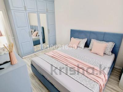 2-комнатная квартира · 58 м² · 2/5 этаж, 7-й мкр 17 — Рядом монумент Вечный огонь, Бульвар Победы, памятник Самолёту МиГ-21 за 20 000 ₸ в Актау
