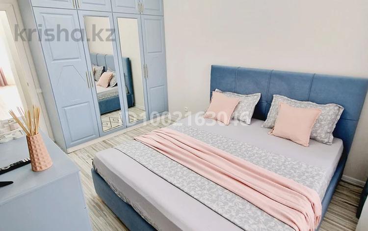 2-комнатная квартира · 58 м² · 2/5 этаж, 7-й мкр 17 — Рядом монумент Вечный огонь, Бульвар Победы, памятник Самолёту МиГ-21 за 20 000 ₸ в Актау — фото 38