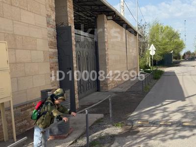 Отдельный дом · 4 комнаты · 115 м² · 10 сот., мкр Кайтпас 1, Амирбекова 4 — Байдибек би пересечение за 130 млн 〒 в Шымкенте, Каратауский р-н