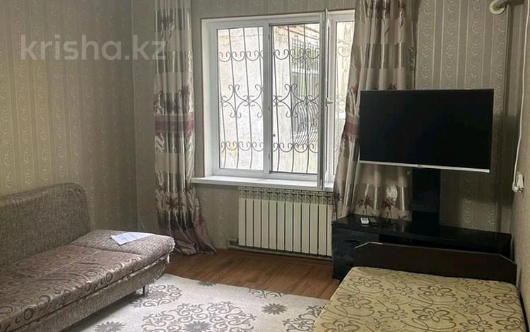 1-комнатная квартира · 36 м² · 1/5 этаж, мкр Север 33 за 130 000 ₸ в Шымкенте, Аль-Фарабийский р-н — фото 2