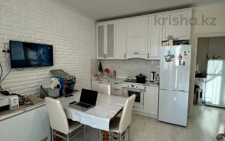 2-комнатная квартира, 39 м², 2/15 этаж, Ракымжана Кошкарбаева за 18 млн 〒 в Астане, Алматы р-н — фото 2