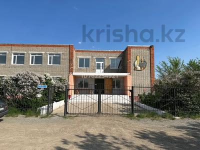 Продажа коммерческой недвижимости в Костанайской обл.: Свободное назначение · 1071.5 м² за 50 млн 〒 Свободное назначение · 1071.5 м² за 50 млн 〒 в Житикаре