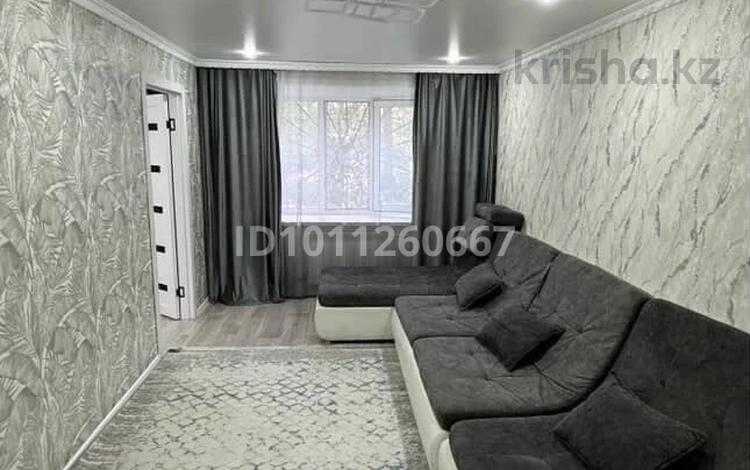 2-бөлмелі пәтер · 45 м² · 1/5 қабат, Чернышевского, бағасы: 8.5 млн 〒 в Темиртау — фото 2