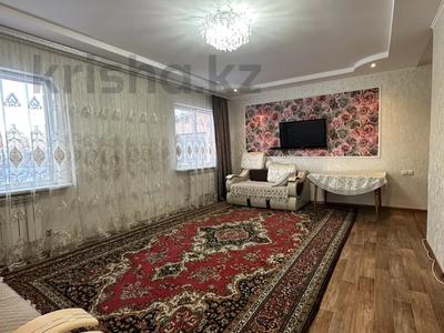 Отдельный дом • 4 комнаты • 136 м² • 10 сот., Казахстанская за 40.4 млн 〒 в Бишкуле