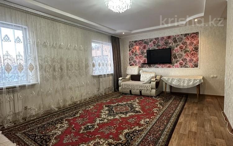 Отдельный дом • 4 комнаты • 136 м² • 10 сот., Казахстанская за 40.4 млн 〒 в Бишкуле — фото 4