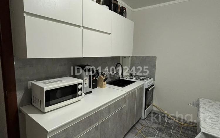 2-бөлмелі пәтер · 47.5 м² · 2/5 қабат, 10 микрорайон 10, бағасы: 17 млн ₸ в Аксае — фото 12