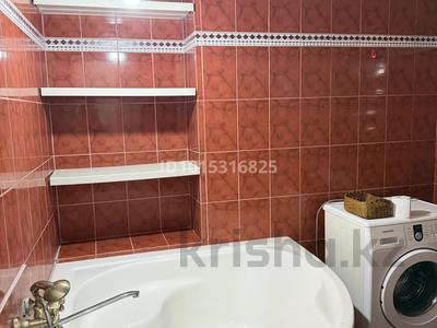 3-бөлмелі пәтер · 80 м² · 2/5 қабат, 8-шағынаудан 8 — Шымкент плаза, бағасы: 220 000 ₸ в Туран р-н