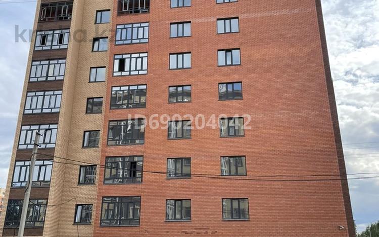 2-комнатная квартира, 61.7 м², 2/10 этаж, Назарбаева 101