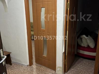 2-бөлмелі пәтер · 40 м² · 4/5 қабат, Ракишева 63/66 — Ракишева рядом с цветочный фиеста, бағасы: 120 000 ₸ в Талдыкоргане, мкр Жастар