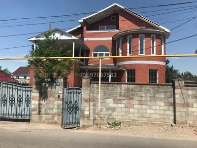 Отдельный дом · 9 комнат · 547 м² · 8.06 сот., мкр Калкаман-2, Сейтметова 15 за 209 млн 〒 в Алматы, Наурызбайский р-н