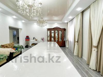 Отдельный дом · 7 комнат · 274.2 м² · 10 сот., Бериктас 19 за 89 млн 〒 в Талдыкоргане