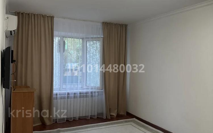 1-комнатная квартира · 33 м² · 1/5 этаж, Привокзальный 5 15 за 130 000 ₸ в Атырау, мкр Привокзальный-5 — фото 2