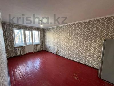 1-комнатная квартира · 30 м² · 4/5 этаж, с Тюленина за 10.5 млн 〒 в Уральске