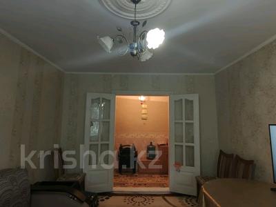 2-комнатная квартира · 49 м² · 3/5 этаж, мкр 4 за 17.5 млн 〒 в Уральске