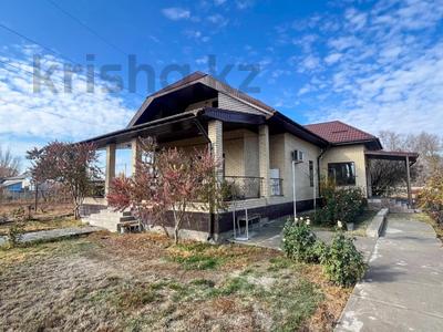 Отдельный дом · 5 комнат · 180 м² · 72 сот., Тыныбаева 53 за 80 млн ₸ в Талдыкоргане