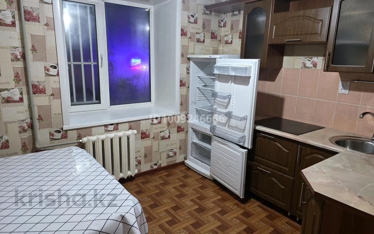 1-бөлмелі пәтер · 40 м² · 5/9 қабат, Шакарима 15, бағасы: 170 000 ₸ в Семее — фото 28